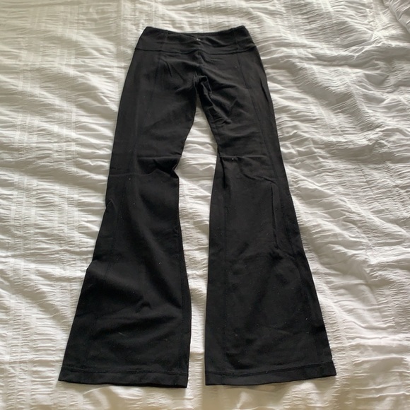 Lululemon black pant - Picture 2 of 5
